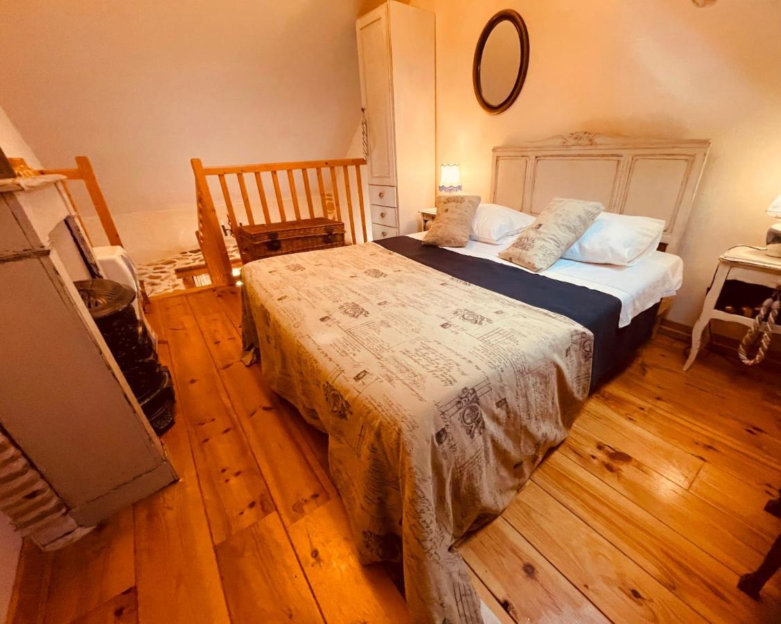 Appart' D'Hotes , Ch Et Gite Au Manoir De La Haute Pilais Chantepie Luaran gambar