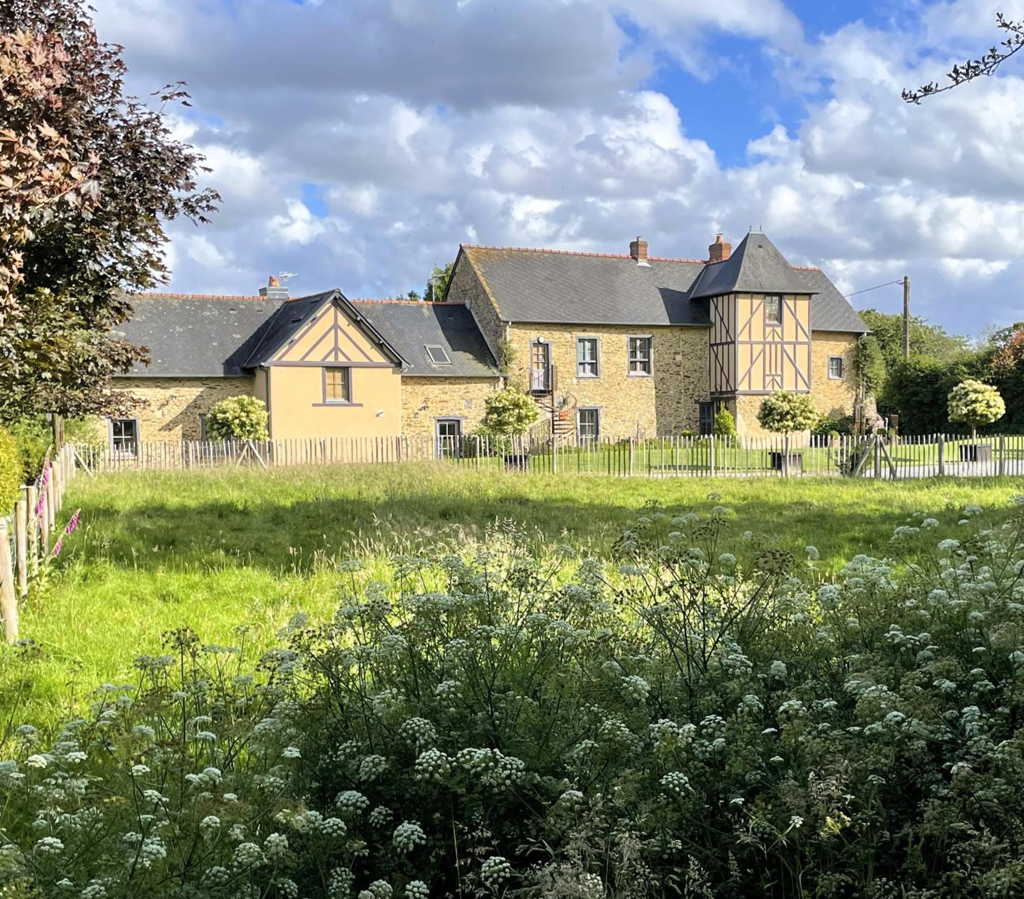 Appart' D'Hotes , Ch Et Gite Au Manoir De La Haute Pilais Chantepie Luaran gambar